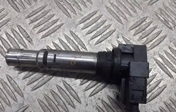 Skoda Fabia Mk1 (6Y) Spark distributor 036905715E