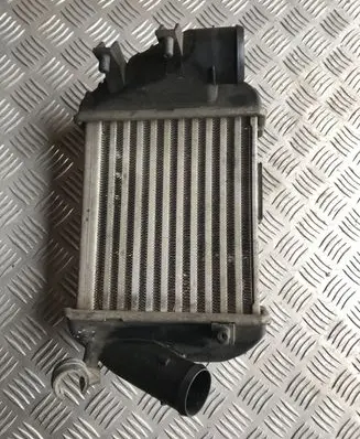 Audi A4 S4 B7 8E 8H Intercooler radiator 8E0145805P