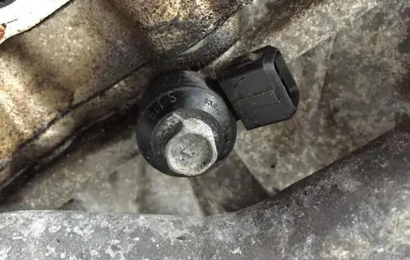 Nissan Micra Detonation knock sensor S119337001 08130