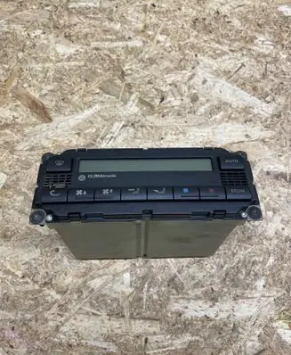 Volkswagen Golf IV Climate control unit 5HB00761710 3B1907044B