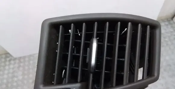 Volvo XC90 Dashboard side air vent grill/cover trim 3409398