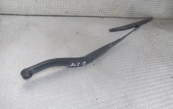 Opel Signum Windshield/front glass wiper blade 166223LHD