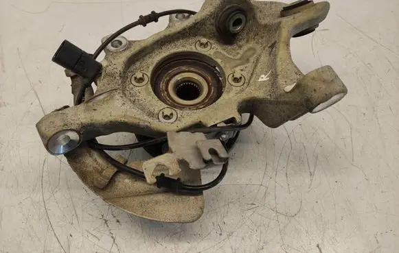 Mercedes-Benz C W205 Rear wheel hub spindle/knuckle A2053500241 A2053572600
