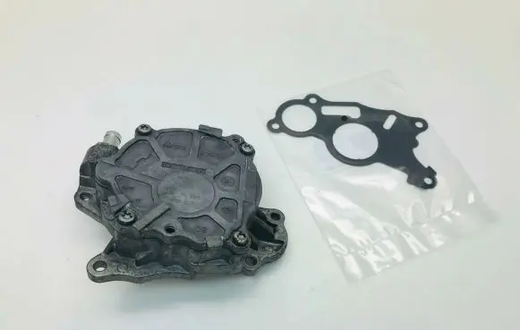 Volkswagen Beetle A5 Vacuum pump 03L145100F