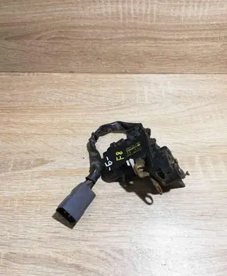 Mazda 626 Front door lock 1528007001