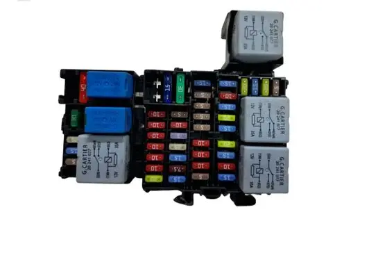Renault Clio IV Fuse module Z240186354R K240186354R0