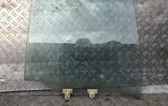 Nissan Sunny Rear door window glass