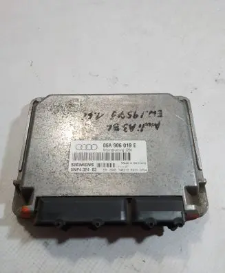 Audi A3 S3 8L Engine control unit/module 06A906019E 5WP4324
