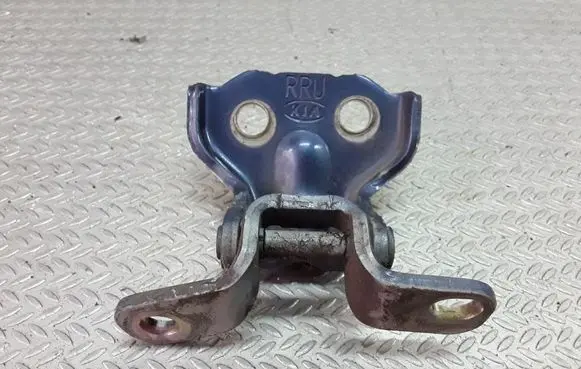 KIA Sorento Rear door upper hinge