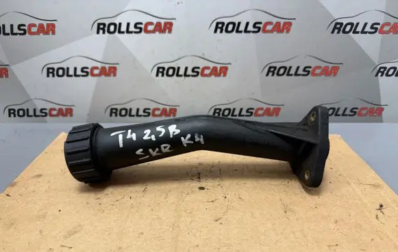 Volkswagen Transporter - Caravelle T4 Oil fill pipe 044115308A