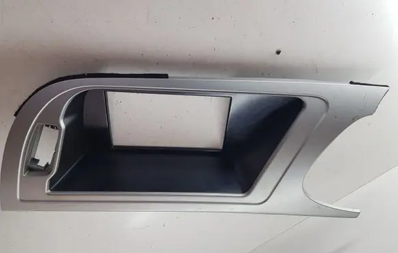 Audi A4 S4 B8 8K Radio/GPS head unit trim 8K2857185G