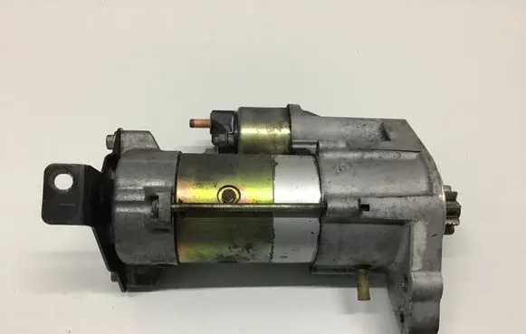 Jaguar S-Type Starter motor 4R8311001AC