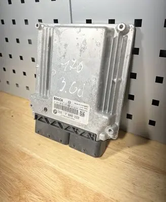 BMW 7 E65 E66 Engine control unit/module 0281014175 7808222 170205169