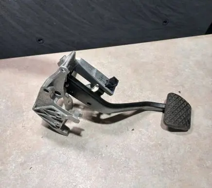 BMW 3 E90 E91 Brake pedal 6751975 35006751975 67519750