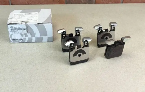 BMW 3 F30 F35 F31 Brake pads (rear) 6887576 6876422 6855474