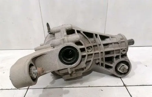 Porsche Cayenne (92A) Rear differential/diff mount bracket 95835001105