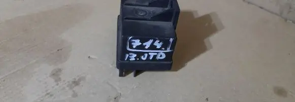 Fiat 500X Glow plug pre-heat relay 55233720