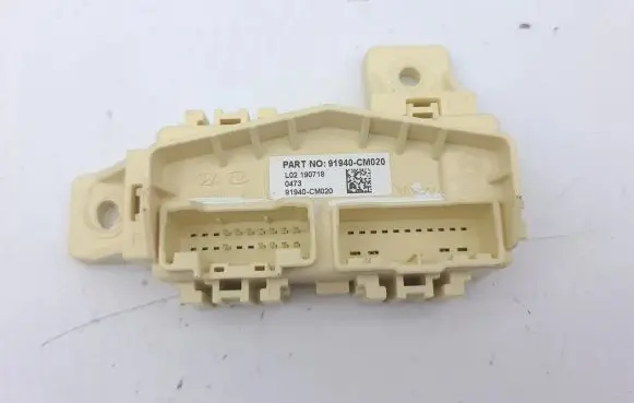Hyundai Kona I Fuse module 91940CM020