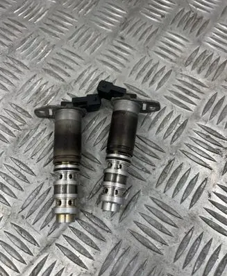 BMW 3 E90 E91 Camshaft vanos timing valve 7584115