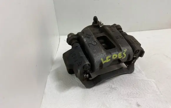 Toyota Land Cruiser (J150) Rear brake caliper