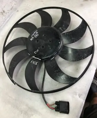 Mercedes-Benz GLA H247 Radiator cooling fan shroud 301120203