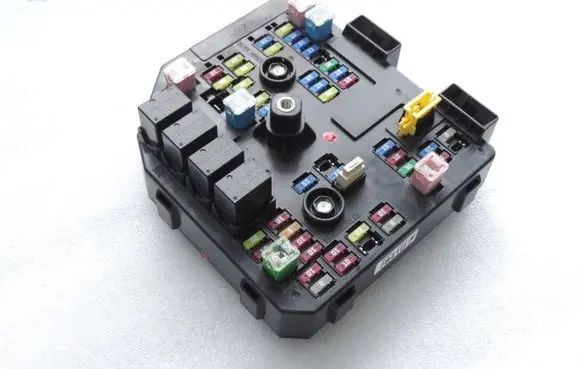 Opel Antara Fuse box set 95137841
