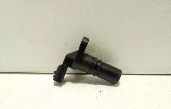 Nissan X-Trail T32 Crankshaft position sensor 8200885209