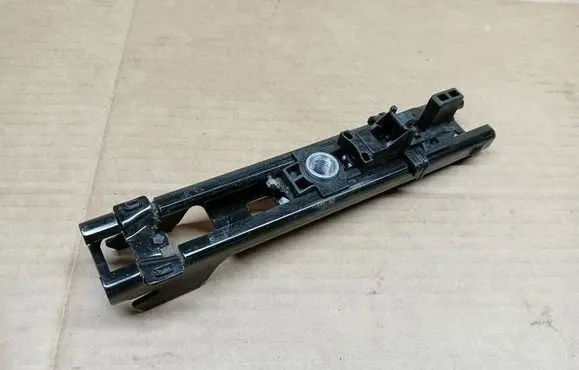 Skoda Octavia Mk2 (1Z) Seat belt adjustment motor 5K0857819A