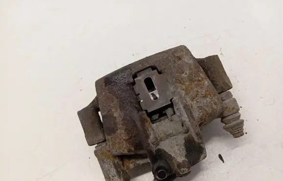 Mercedes-Benz Vito Viano W638 Front brake caliper