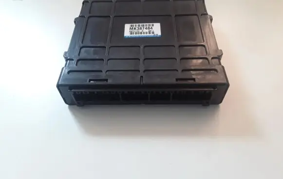 Mitsubishi Pajero Engine control unit/module MK387484