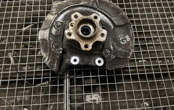 BMW 5 G30 G31 Rear wheel hub 6866337