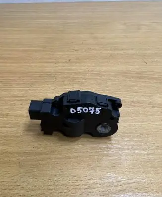 BMW 5 F10 F11 Intake manifold valve actuator/motor 410475522 D5075
