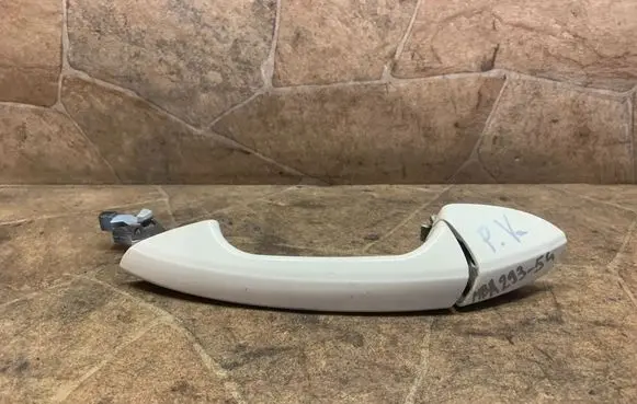 Mercedes-Benz B W246 W242 Front door exterior handle A2047600320