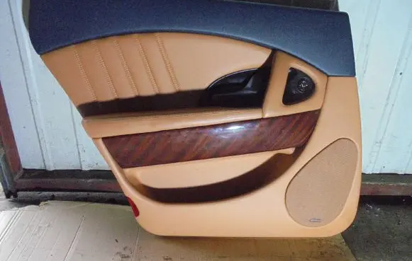 Maserati Quattroporte Rear door card panel trim