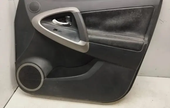 Toyota RAV 4 (XA30) Front door card panel trim