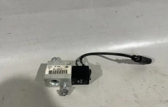Porsche Cayenne (92A) Other air conditioning (A/C) parts R134A 329112