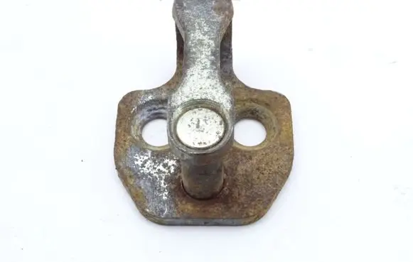 Iveco Daily 3rd gen Rear door lock loop/hook striker IVECO_DAILY_III_99-06_RYGIEL_DRZWI_LEWY_TYŁ_ŚRODEK