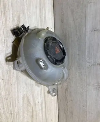 Audi Q3 F3 Coolant expansion tank/reservoir 5Q0121407M