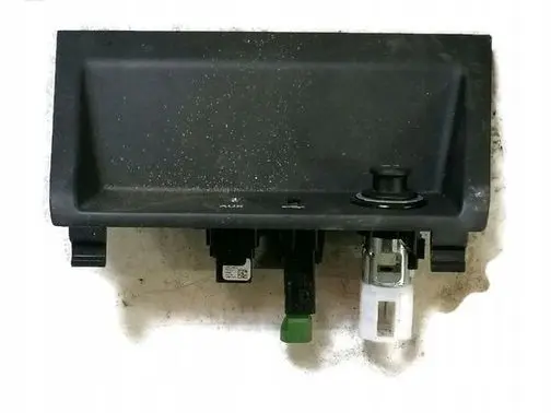 Skoda Fabia Mk3 (NJ) Dash center speaker trim cover 8V0857367A