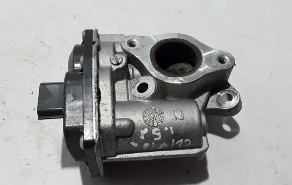 Renault Clio IV Electric throttle body valve 147102557R