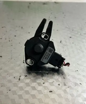 Hyundai Tucson TL Clutch pedal sensor 93840B2100 10535