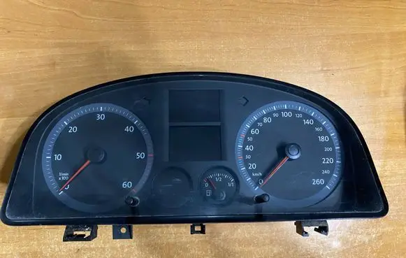 Speedometer (instrument cluster)