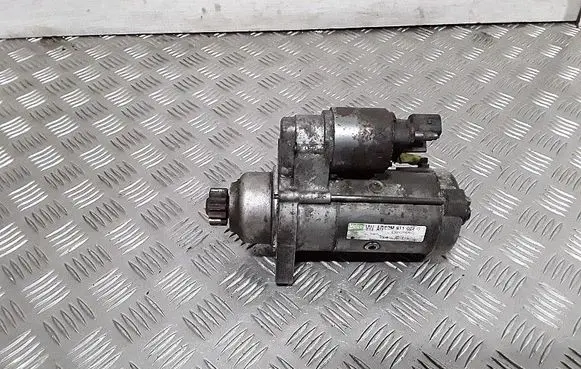 Volkswagen Scirocco Starter motor 02M911024G