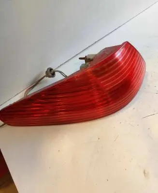 Peugeot 607 Rear/tail lights 2543