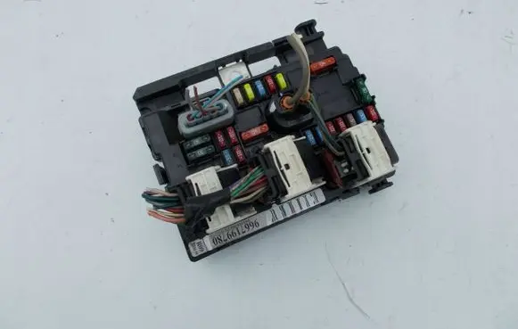 Citroen C3 BSM Control unit 9667199780