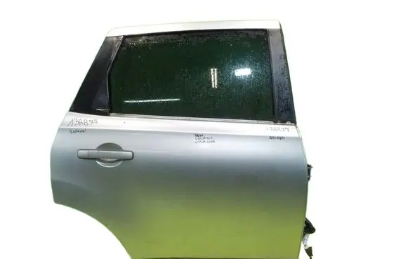 Nissan Qashqai Rear door 