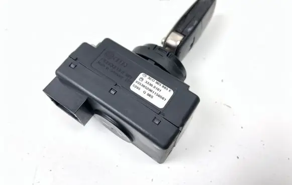 Audi A8 S8 D3 4E Ignition lock 3D0905865E