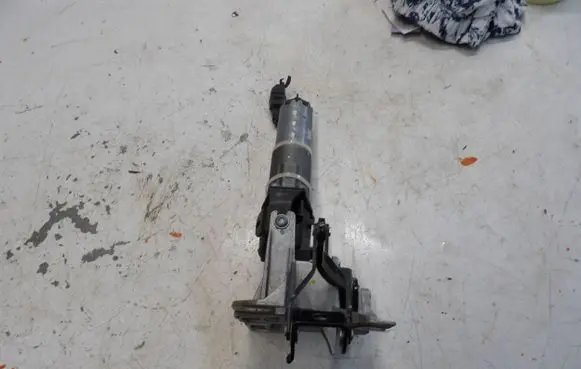 Audi A8 S8 D4 4H Shock absorber/damper mounting bracket 4H0827851A