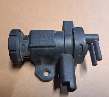 Peugeot 607 Valve vacuum 