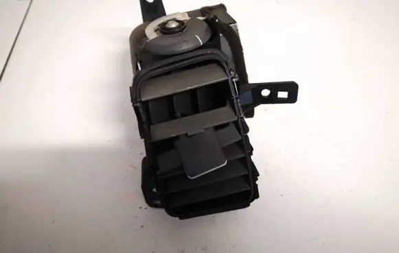 Dash center air vent grill